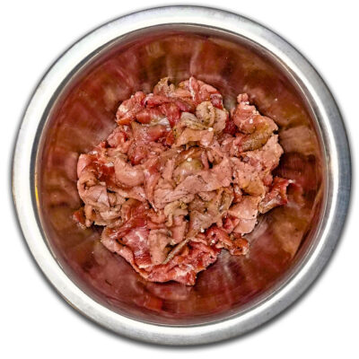 Blanda och låt marinera biffen