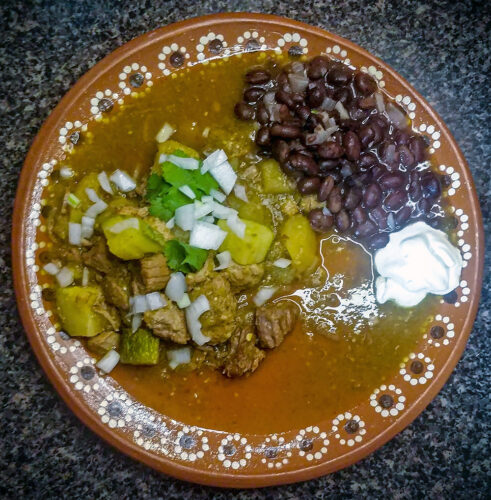 Puerco en salsa Verde con frijoles