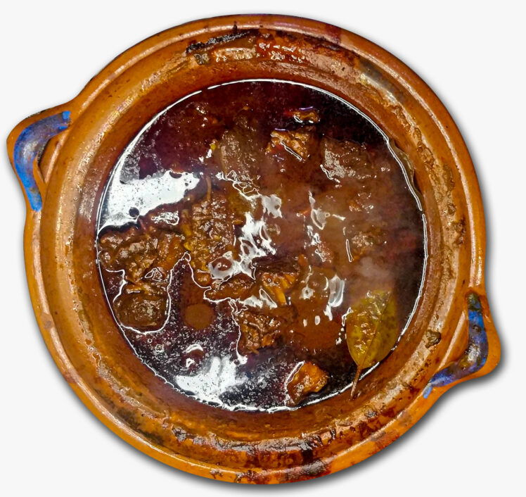 Färdig gryta med Costilla de Res en Adobo