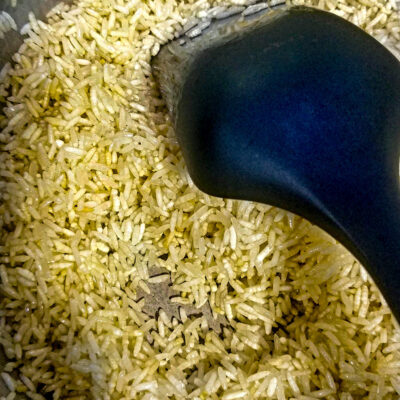 Fräs riset tills gyllene