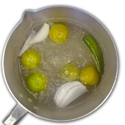Färdigkokta ingredienser till Salsa Verde