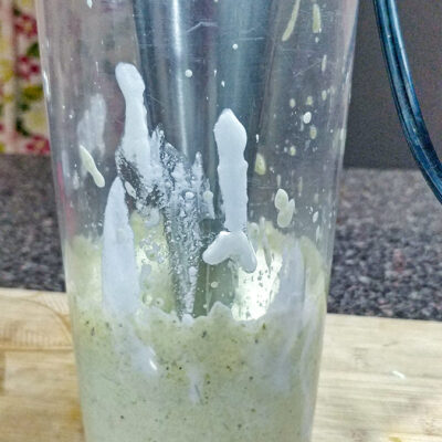 Kör till en jämn smet