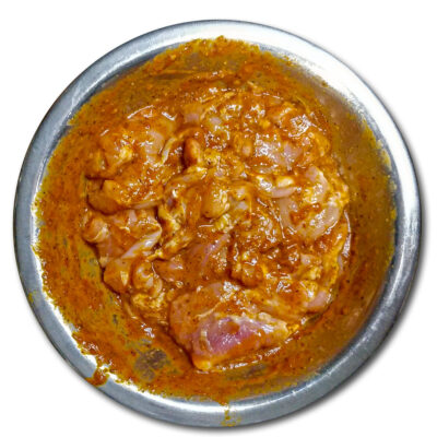 Alternativt marinera kycklingen i en bunke