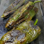 Färdiga poblano-frukter