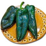 Smörj in poblanofrukterna i lite olja