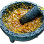 Saslsan är färdig när den har en tjock konsistens med lite större tomatbitar