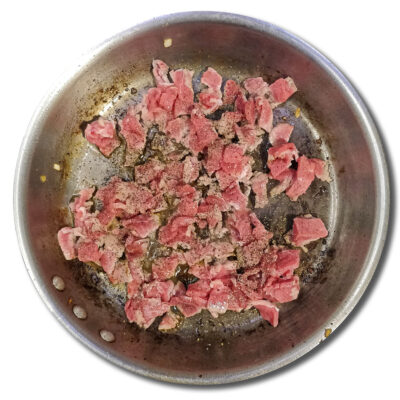 Salta och peppra biffen