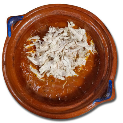 Tillsätt kycklingen till såsen