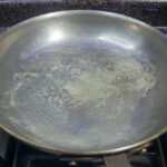 Hetta upp lite smör i en stekpanna