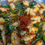 Tillsätt chipotlen, rör om och stek ca 30 skeunder.