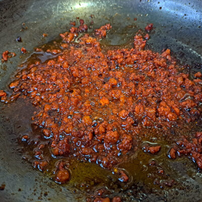 Stek tills chorizon börjar bli lite krispig