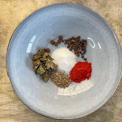 Kryddor för marinaden