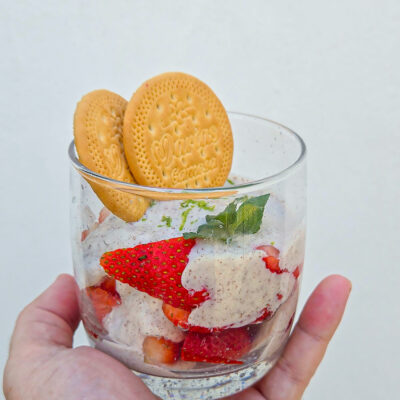 Fresas con Crema, jordgubbar med en mexikansk twist är färdiga att serveras!