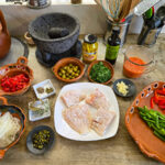 Mät upp alla kryddor, oliver och kapris