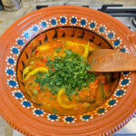 Tillsätt slutligen persiljan när såsen är klar