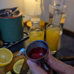 Använd ca 1/3 grenadin i jämförelse med tequilan