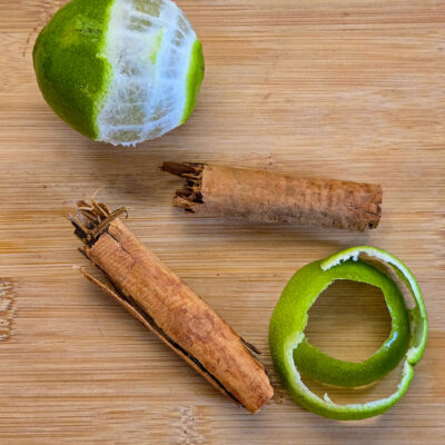 Kanelstång och limeskal