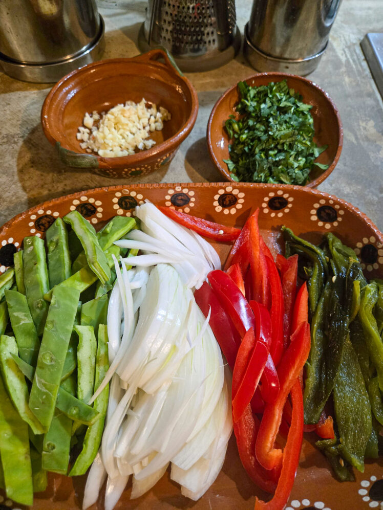 Förberedda grönsaker till Alambre