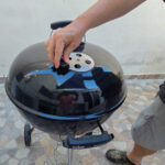 Lägg på locket och justera temperaturen till medellåg.